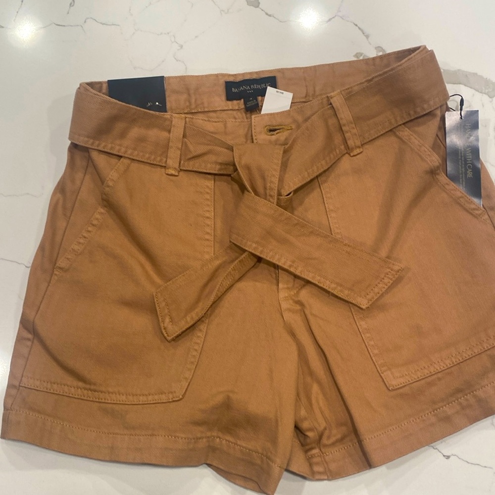 Banana Republic tan / brown shorts tie waist new with tags